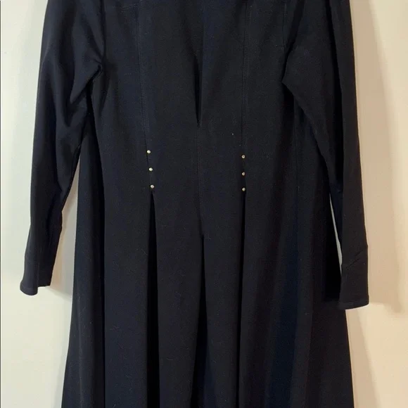Elegant Black Long Coat - Picture 11 of 15